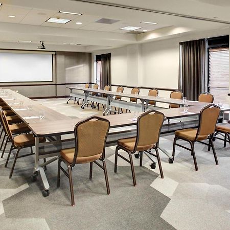 Hyatt Place Tampa Busch Gardens Buitenkant foto