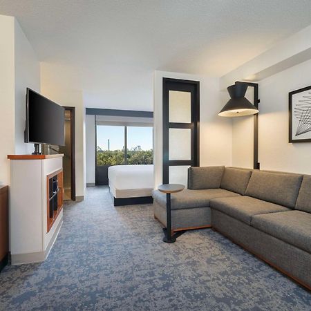 Hyatt Place Tampa Busch Gardens Buitenkant foto