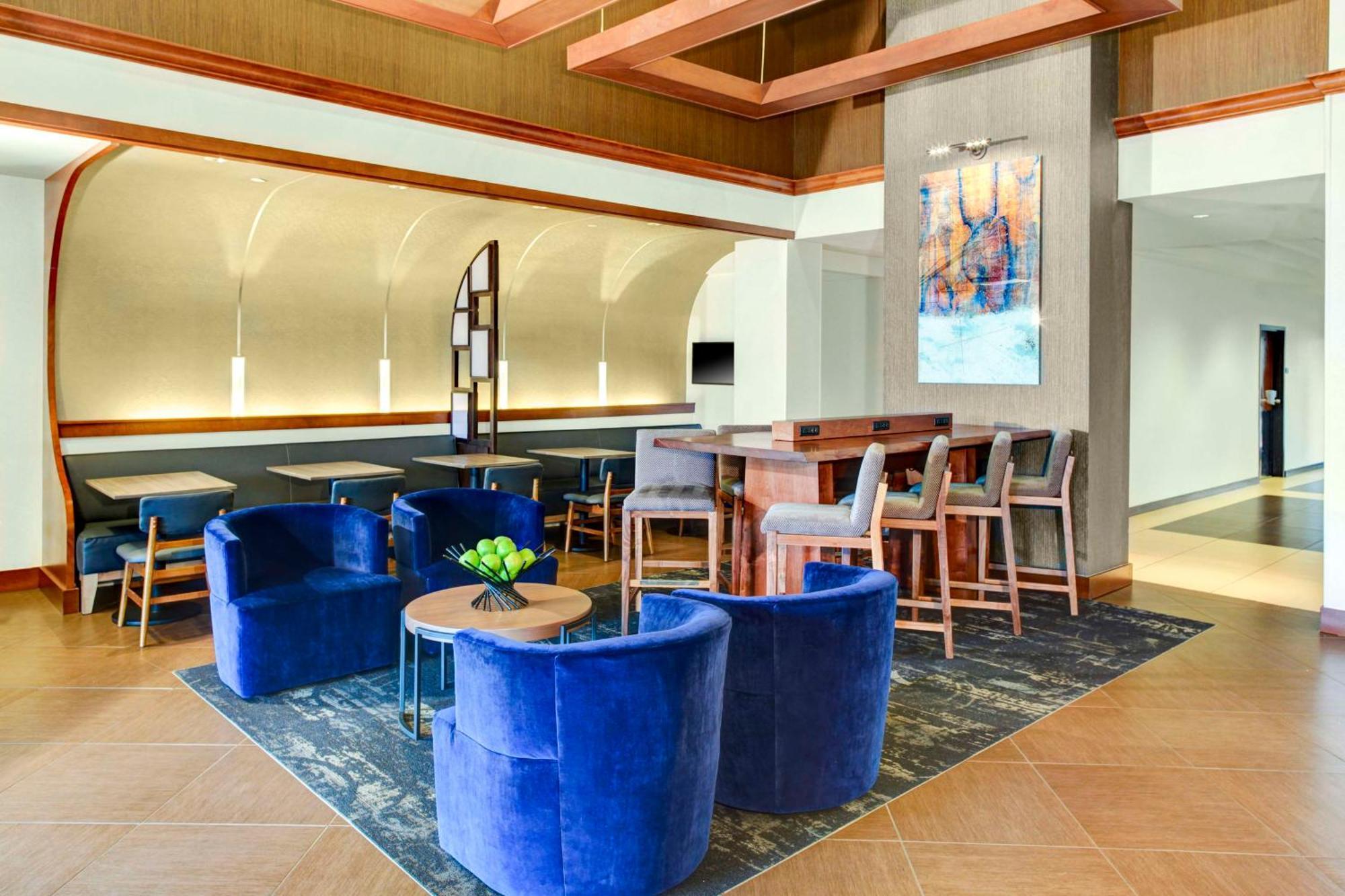 Hyatt Place Tampa Busch Gardens Buitenkant foto