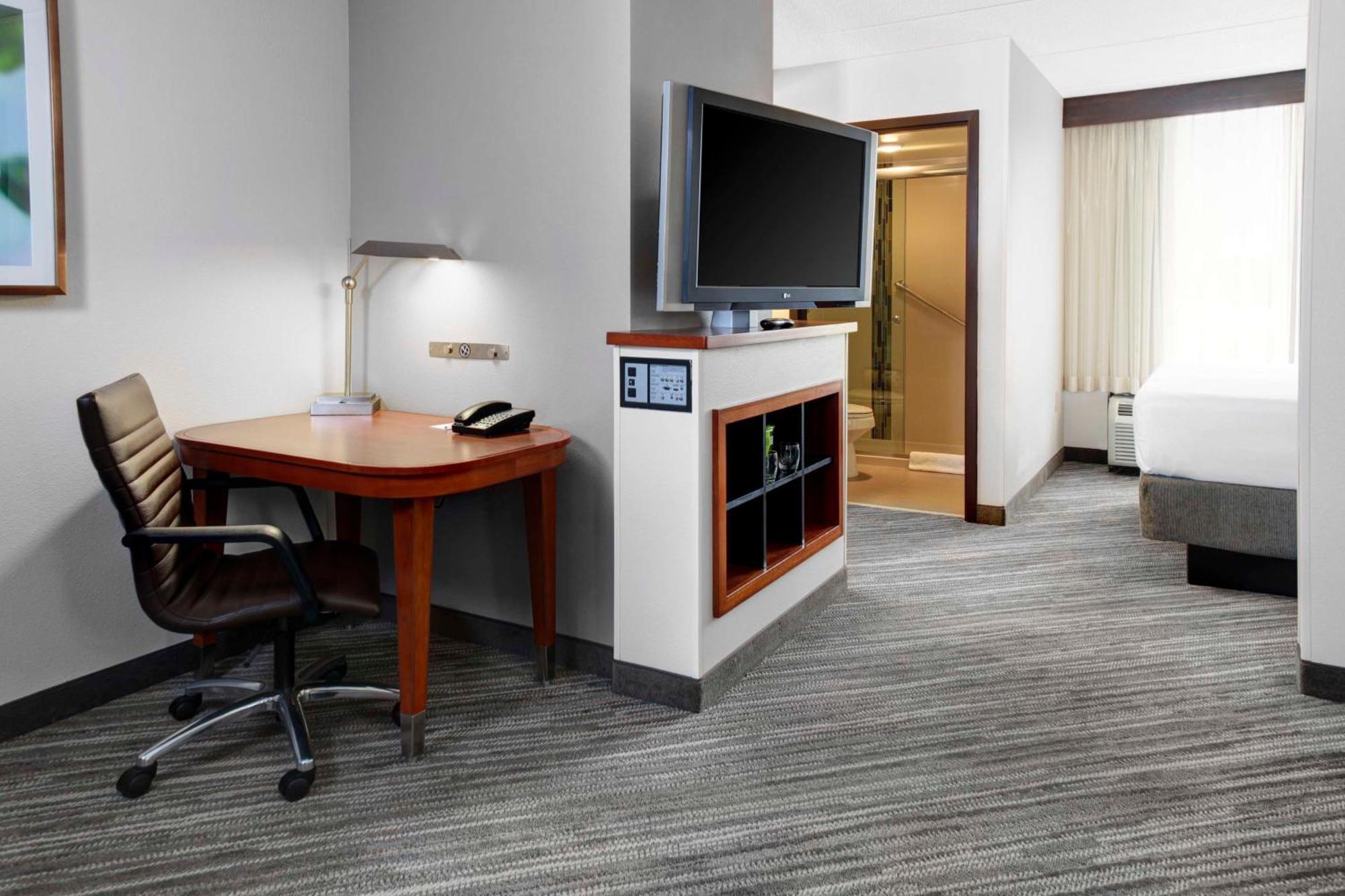 Hyatt Place Tampa Busch Gardens Buitenkant foto