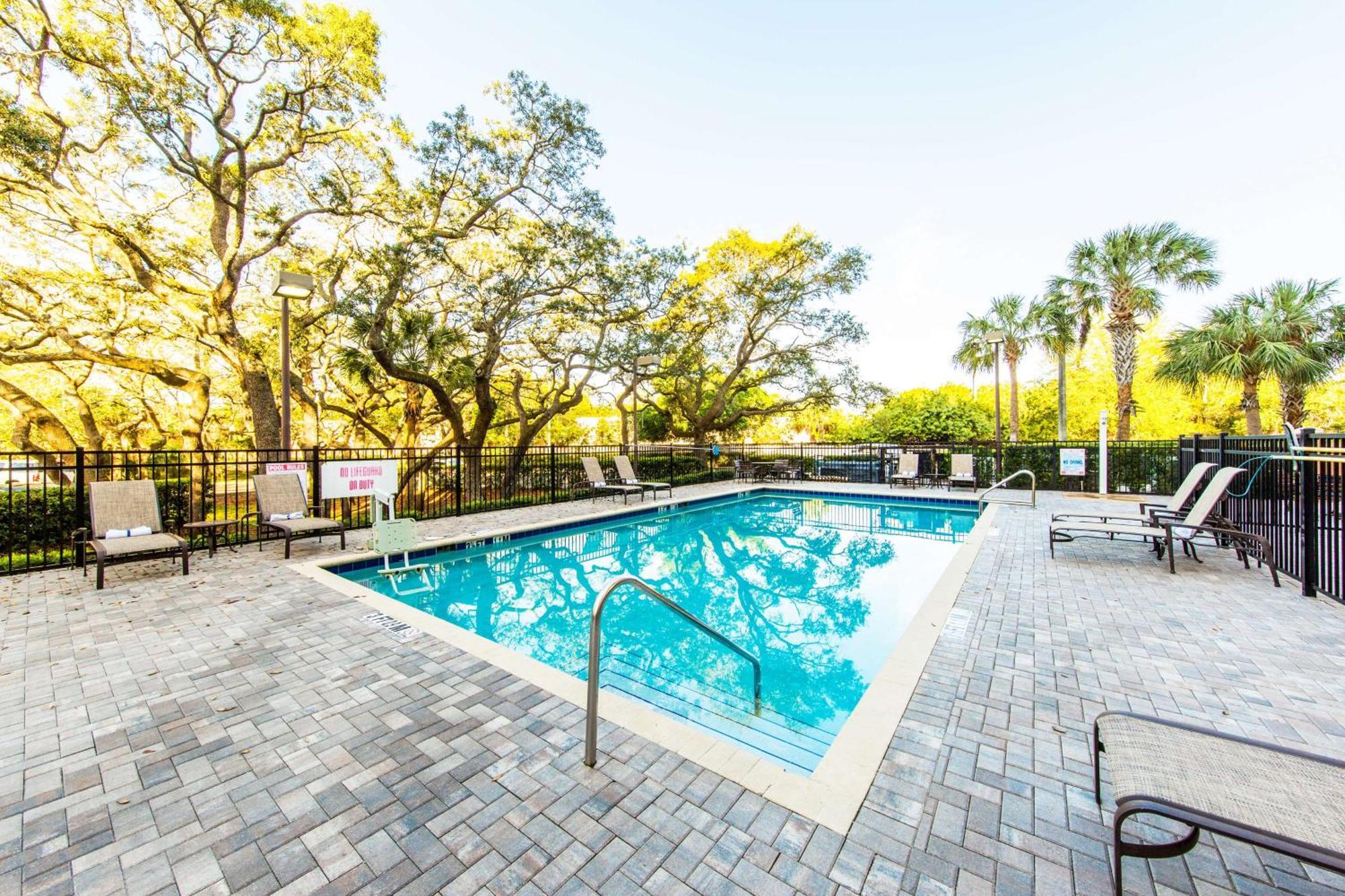 Hyatt Place Tampa Busch Gardens Buitenkant foto