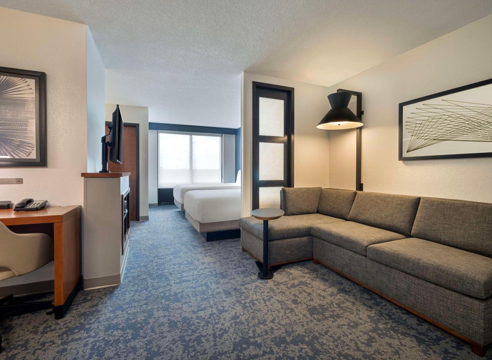Hyatt Place Tampa Busch Gardens Buitenkant foto
