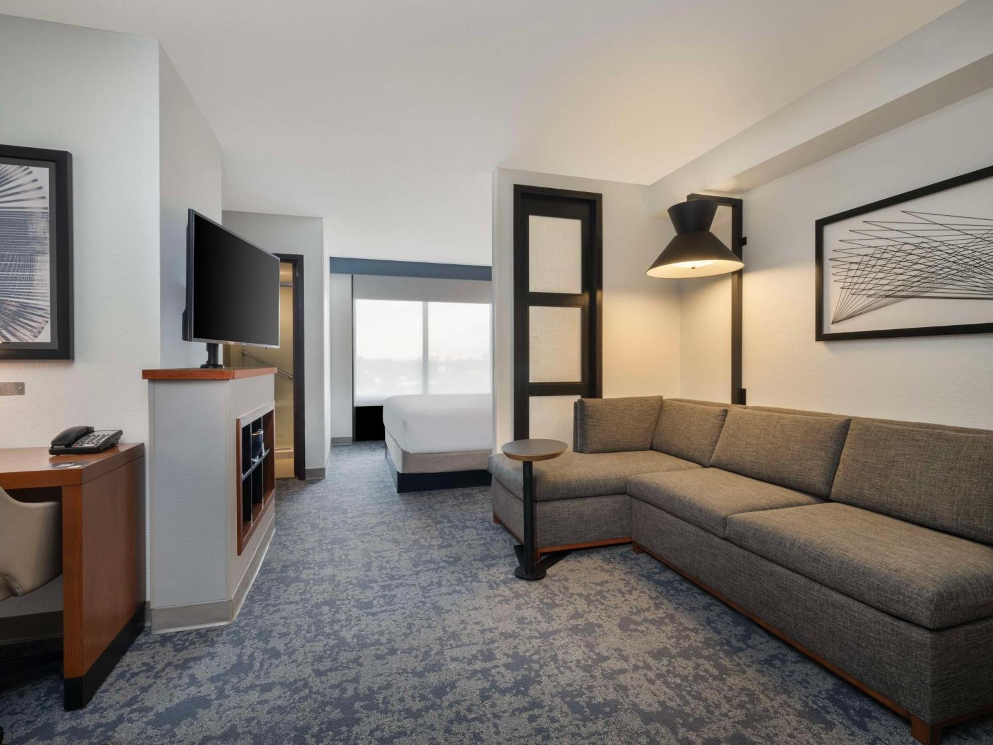 Hyatt Place Tampa Busch Gardens Buitenkant foto