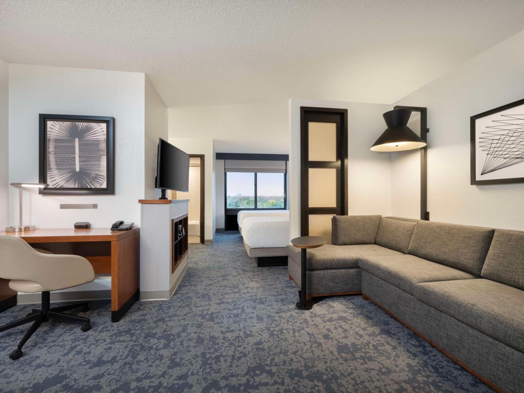 Hyatt Place Tampa Busch Gardens Buitenkant foto